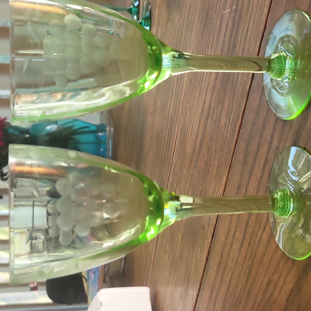 Uranium Desert Glasses